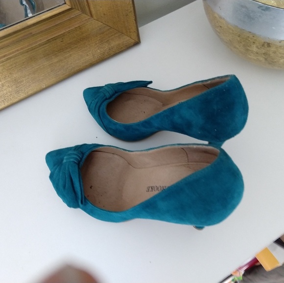 Audrey Brooke's turquoise - Picture 2 of 6